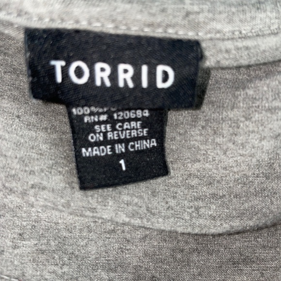 EUC Torrid Red Plaid Front Gray Knit Back Top Size 1 - 1X - Picture 2 of 4